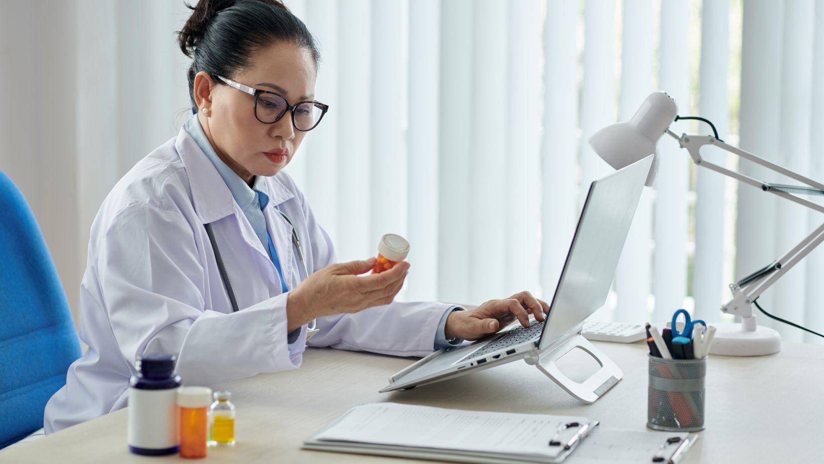 Online Doctor Visit for Prescriptions: How It Works and What to Expect