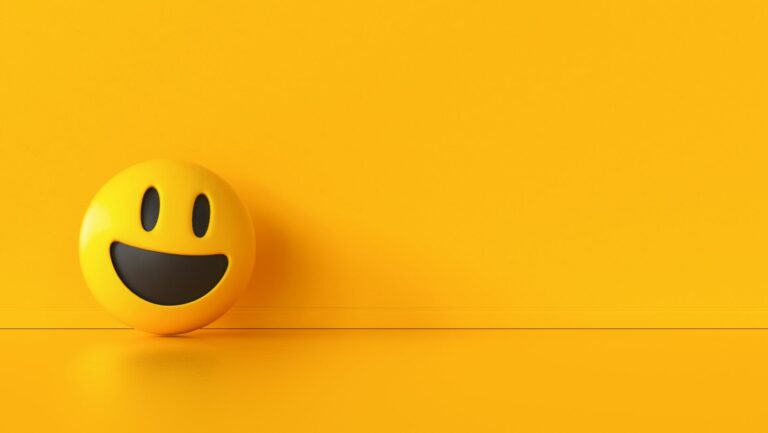 iPhone Emoji Wallpaper: Top 3 Apps for Customization and Creativity
