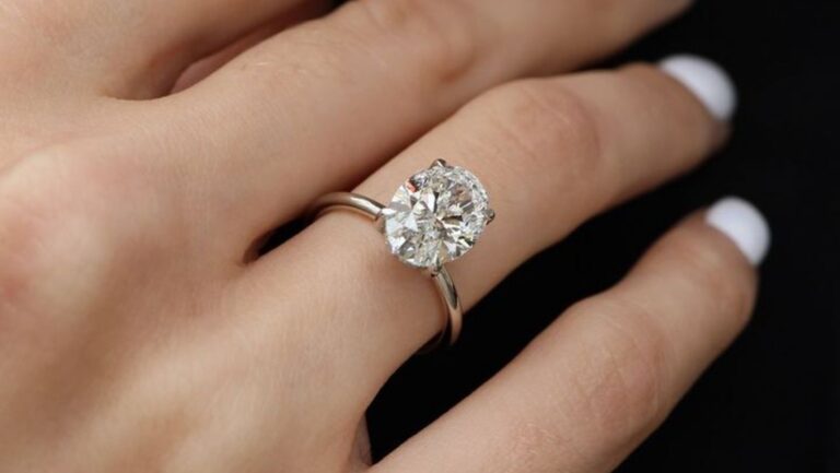 Trending Engagement Ring Styles for 2025