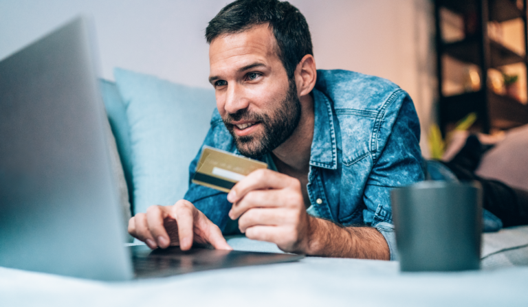 Streetwear Shoppers Are Getting Smarter About Deals and Drops Streetwear Shoppers Are Getting Smarter About Deals and Drops